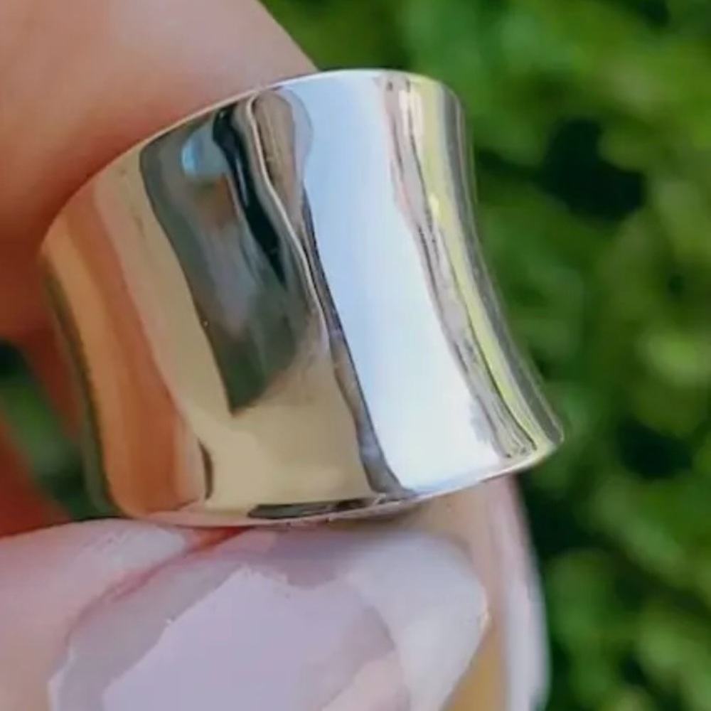 New! Concave Silver Tone Ring - Picture 2 of 6